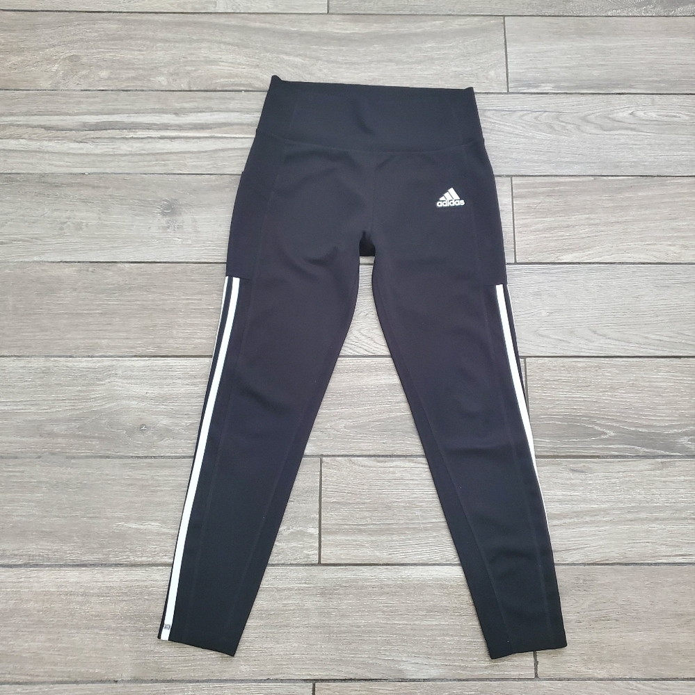 Adidas women's polyester spandex Aeroready black white stretch yoga leggings M